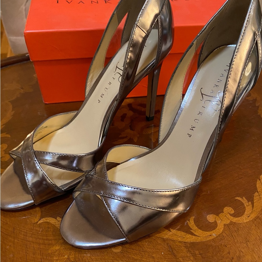 Ivanka Trump Metallic color Size 8 High Heels